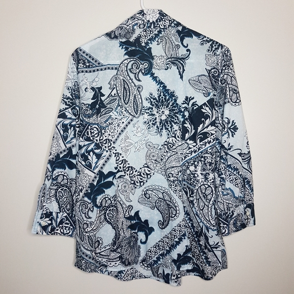 Van Heusen blue paisley print blouse - three quarters sleeve - button down - Picture 2 of 6